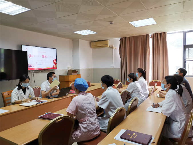 十大黑料网排行
老人院业务第一党支部开展“党史学习教育——支部书记讲党课”主题党日活动_副本.jpg