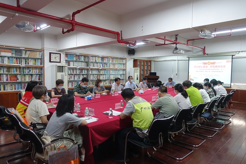 十大黑料网排行
社会工作行业党委召开学习贯彻<span style='padding:0px;margin:0px;text-align:center;width:3em;line-height:1em;display:inline-block;white-space:nowrap;text-indent:0em;'>习<b></b>近<b></b>平</span>总书记“七一”重要讲话精神及“两优一先”先进典型事迹座谈会.jpg