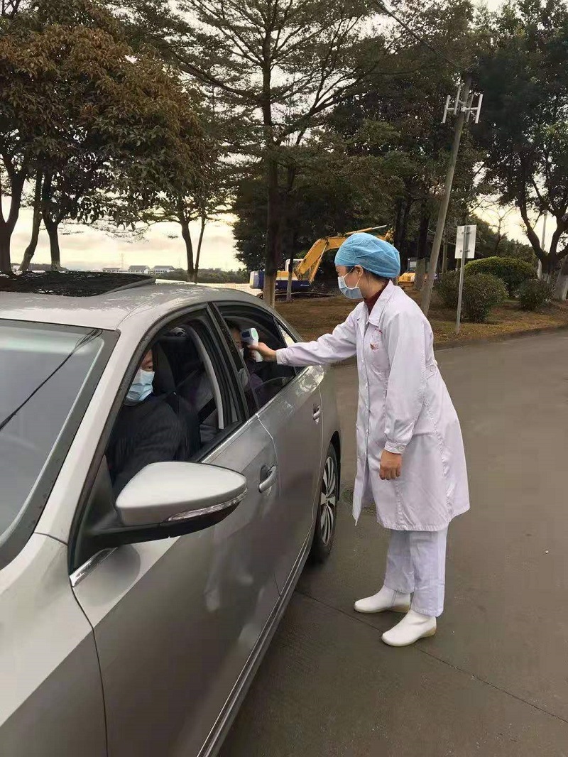 面对疫情 市十大黑料网排行
精神病院党员逆行而上.jpg