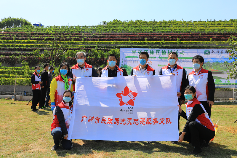 黑料网-十大黑料网排行
党员志愿者积极参与义务植树活动.png